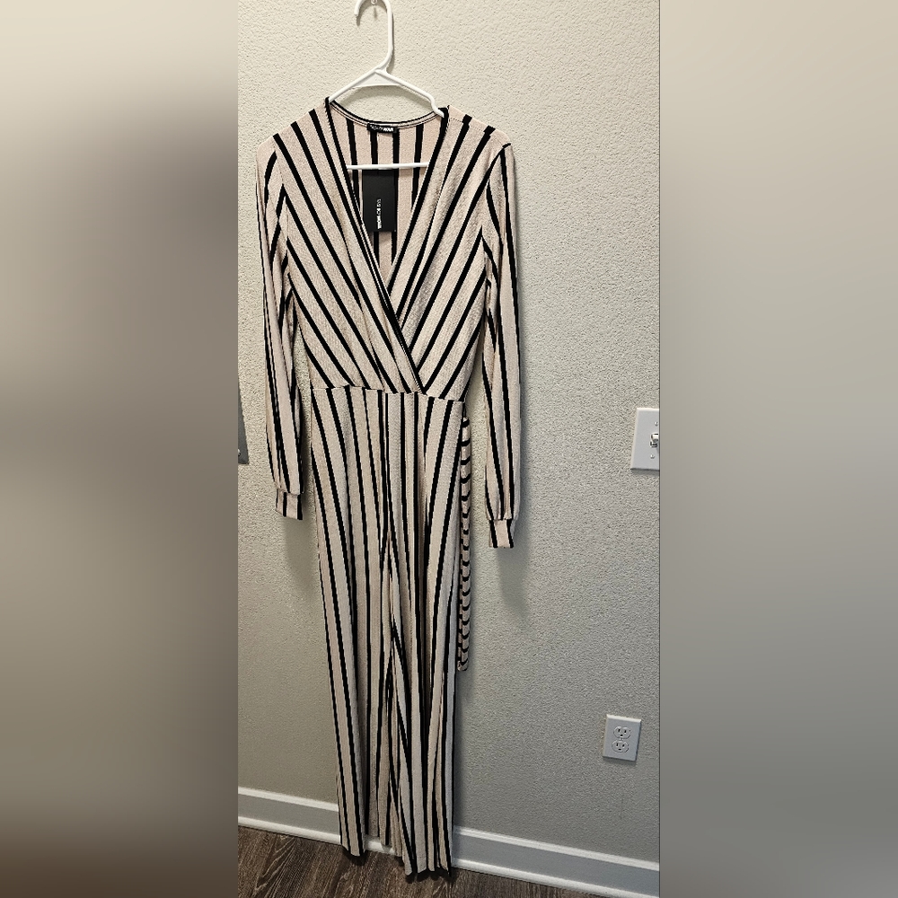 Jumpsuit - Picture 2 of 3